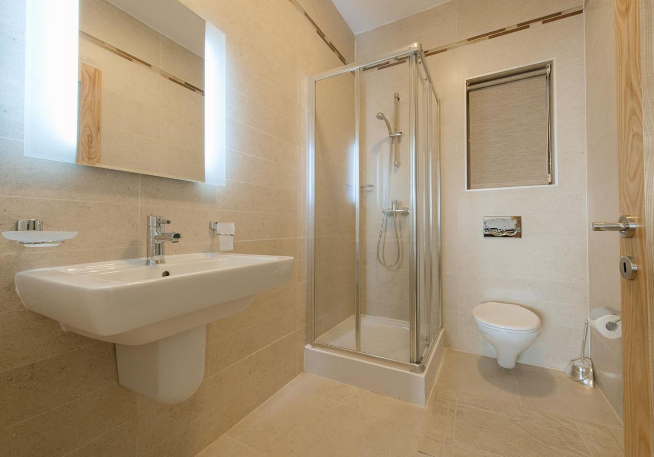 Seafront Luxury Apartment With Pool Sliema Exteriér fotografie