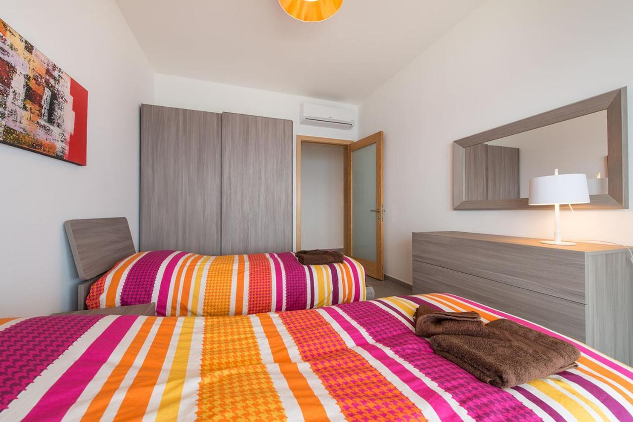 Seafront Luxury Apartment With Pool Sliema Exteriér fotografie