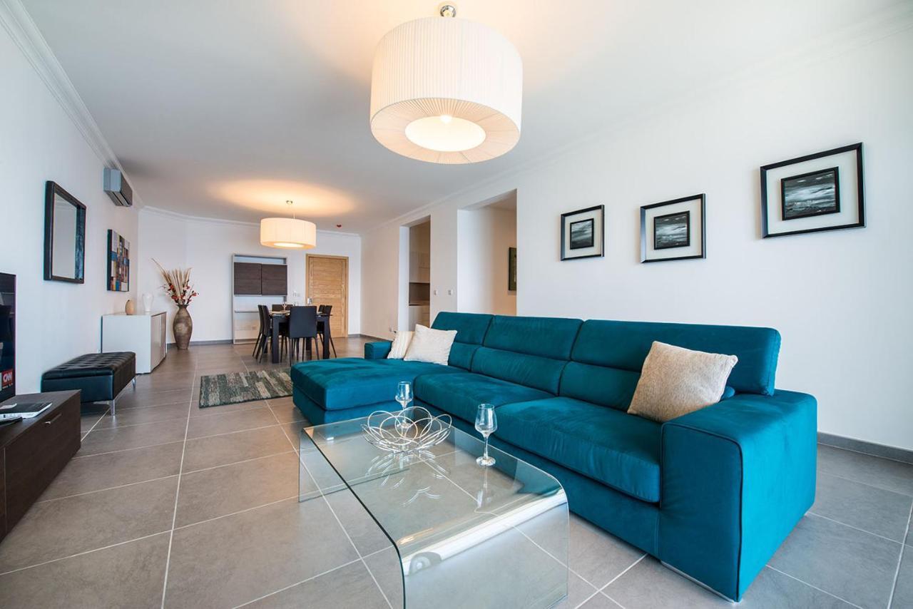 Seafront Luxury Apartment With Pool Sliema Exteriér fotografie