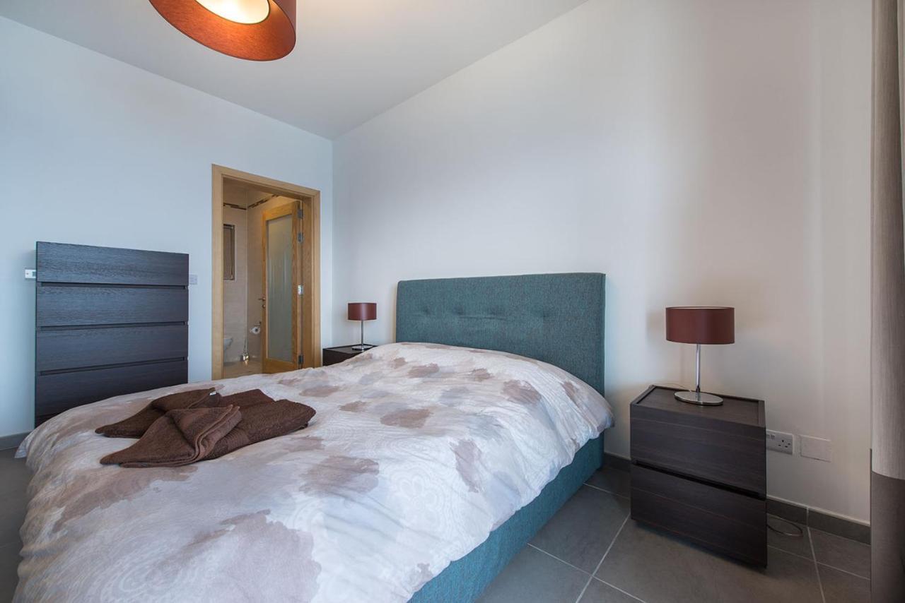 Seafront Luxury Apartment With Pool Sliema Exteriér fotografie