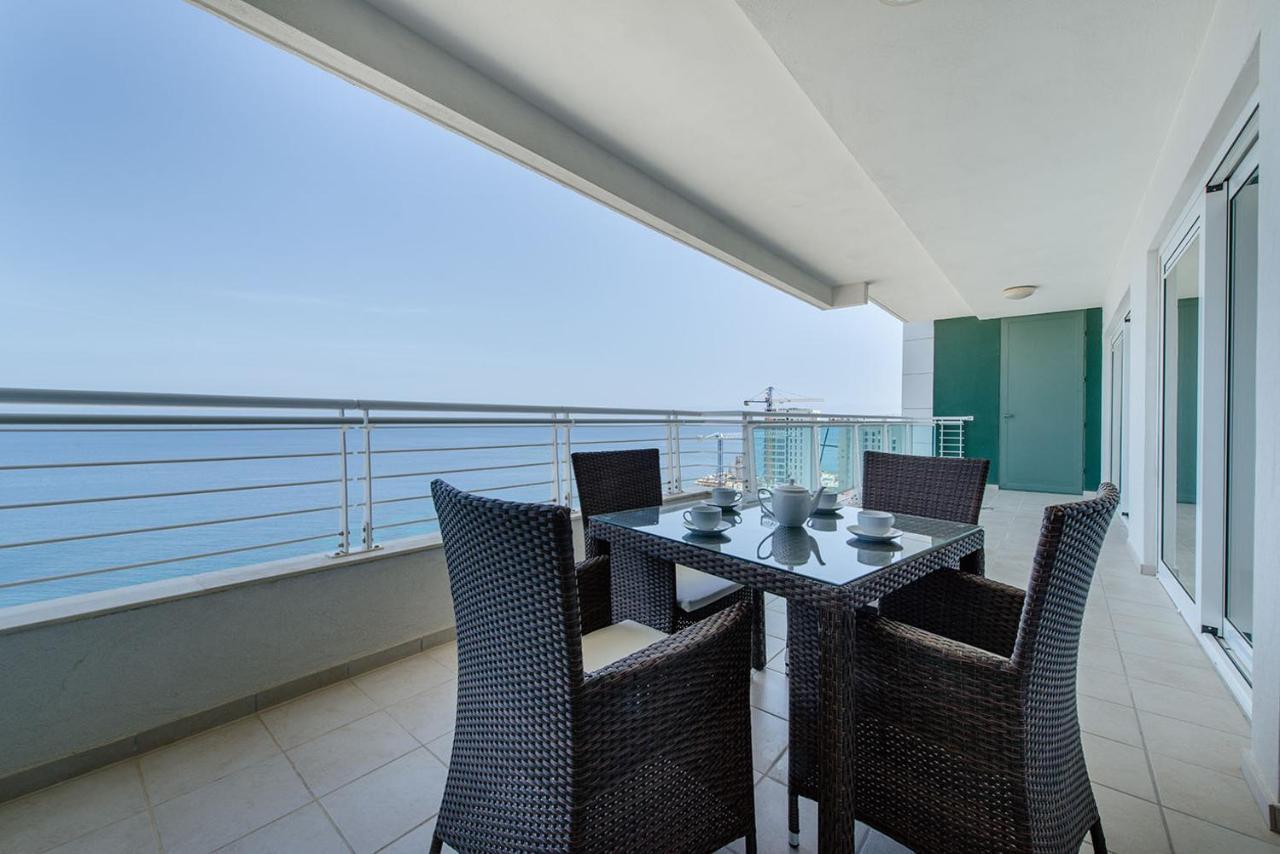 Seafront Luxury Apartment With Pool Sliema Exteriér fotografie