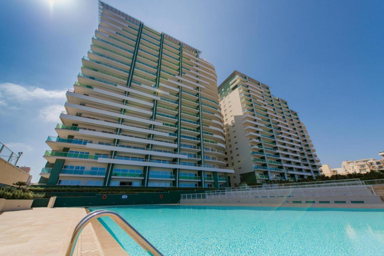 Seafront Luxury Apartment With Pool Sliema Exteriér fotografie