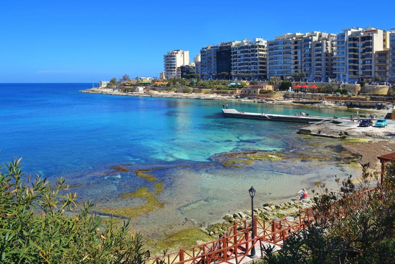 Seafront Luxury Apartment With Pool Sliema Exteriér fotografie